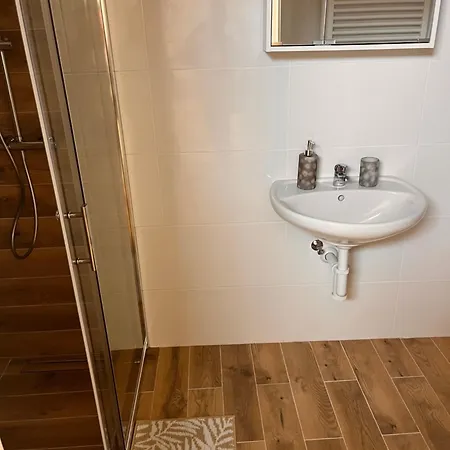 Za Kostelem Appartement *