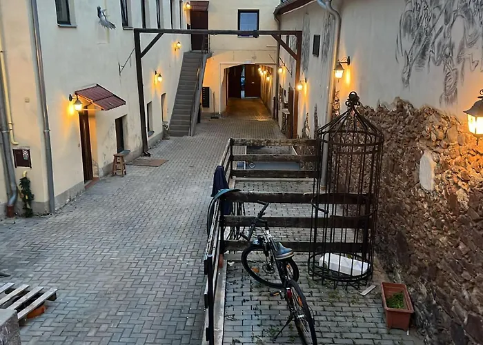 Lägenhet Za Kostelem Husinetz